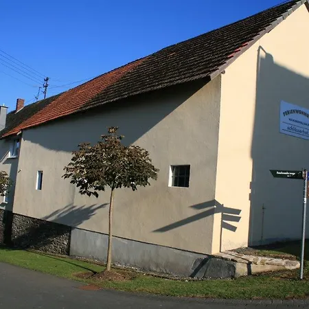 Schloessershof Apartman *